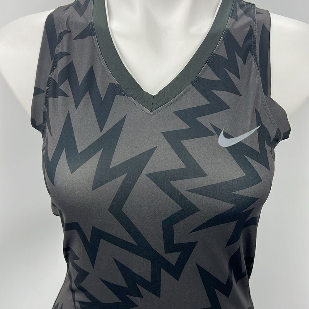 Nike Pro sleeveless black and gray tank size small